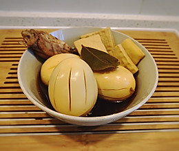 浓香四溢的卤鸡蛋，豆干，比吃肉还香！的做法