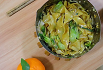 油泼面，感受声音的冲击！ （内含宽面做法）的做法
