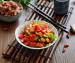 豉椒红肠丁#优思明520 我爱0距离#的做法