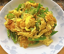 #零腹担吃夜宵#家庭版线椒炒鸡蛋的做法