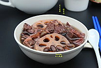 黑豆莲藕排骨汤#比暖男更暖的是#的做法