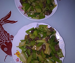 芹菜炒鸡杂(鸡心鸡肾)的做法