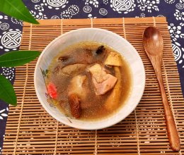 土鸡菌菇汤的做法