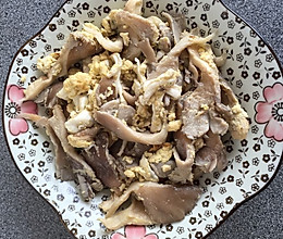 蘑菇炒鸡蛋的做法