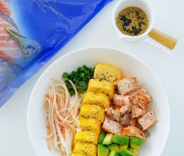 #山姆友约#低卡轻食|高蛋白三文鱼波奇饭的做法