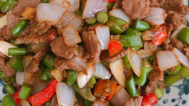 超级下饭的小炒牛肉的做法