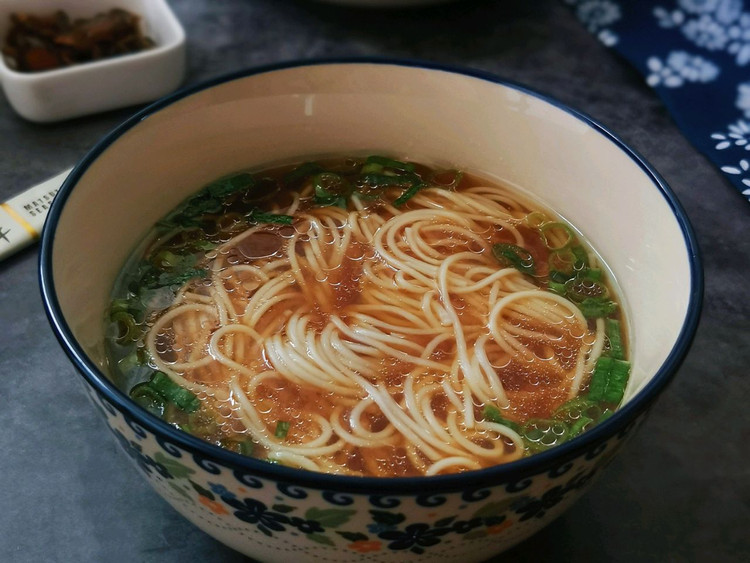 10分钟就可以吃上的美味阳春面的做法