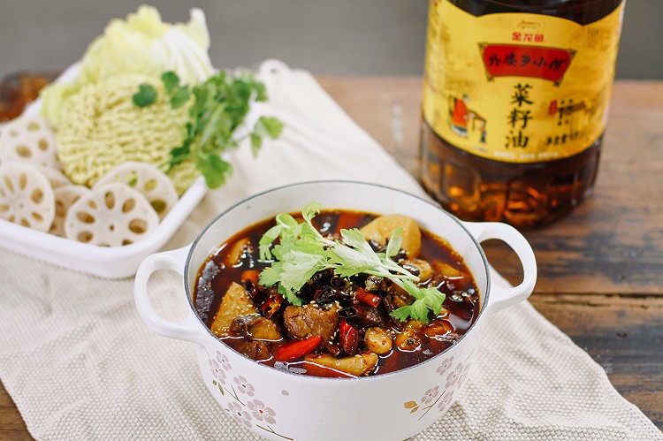 芋儿火锅鸡：味蕾深处的外婆家味道的做法