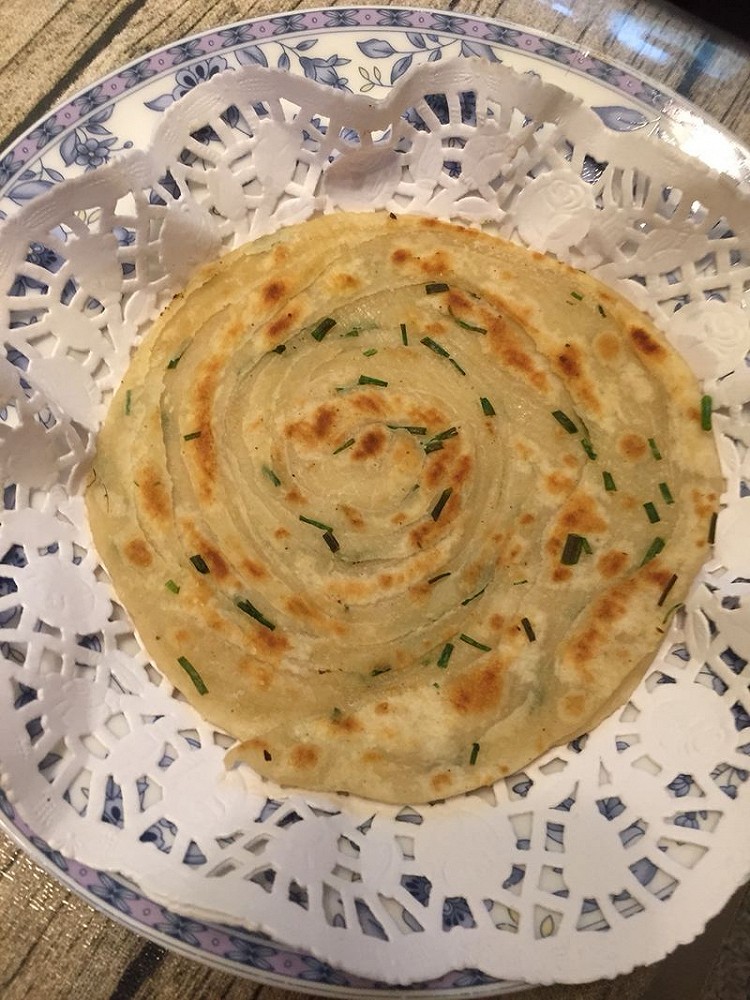烫面葱油饼的做法