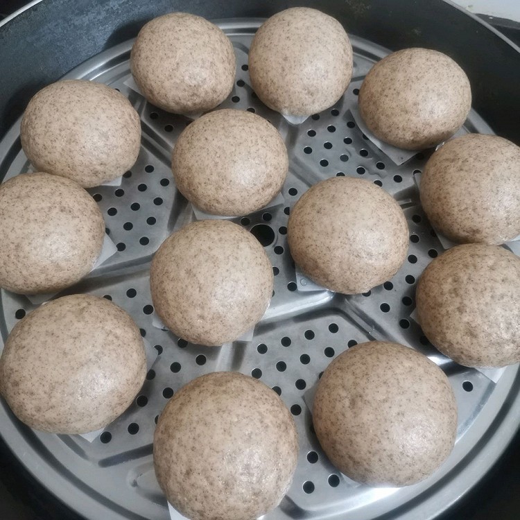 黑全麦馒头(加白面)的做法