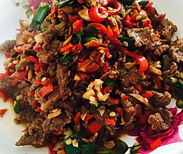 ✨爆炒牛肉✨的做法