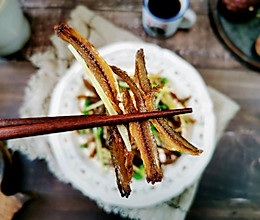 #合理膳食 营养健康进家庭#姜葱小鱼干的做法