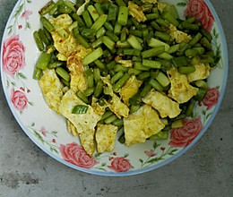 剁椒蒜薹炒蛋的做法