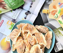 黑木耳素水饺的做法
