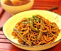 烧肉豆角焖面的做法