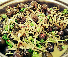酸笋炒田螺～黄豆沙包的做法
