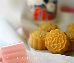 超简单的FLUFF奶黄流心月饼的做法