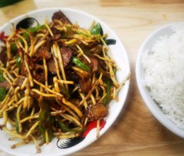 折耳根炒腊肉的做法