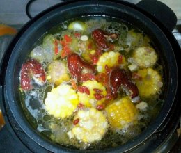 秋冬玛卡玉米山药乌鸡汤的做法