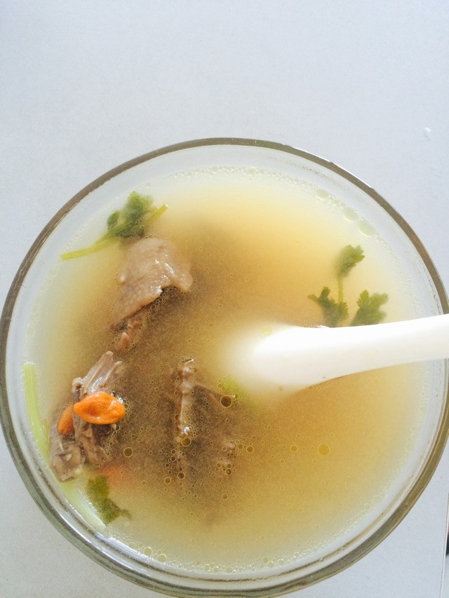 红参鸽子汤的做法