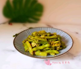 #我们约饭吧#健脾化湿之蒜蓉扁豆的做法