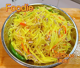 #感恩节为TA做顿饭#土豆丝炒肉的做法