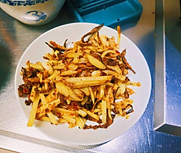 云南菜～茄子鲊炒洋芋丝的做法