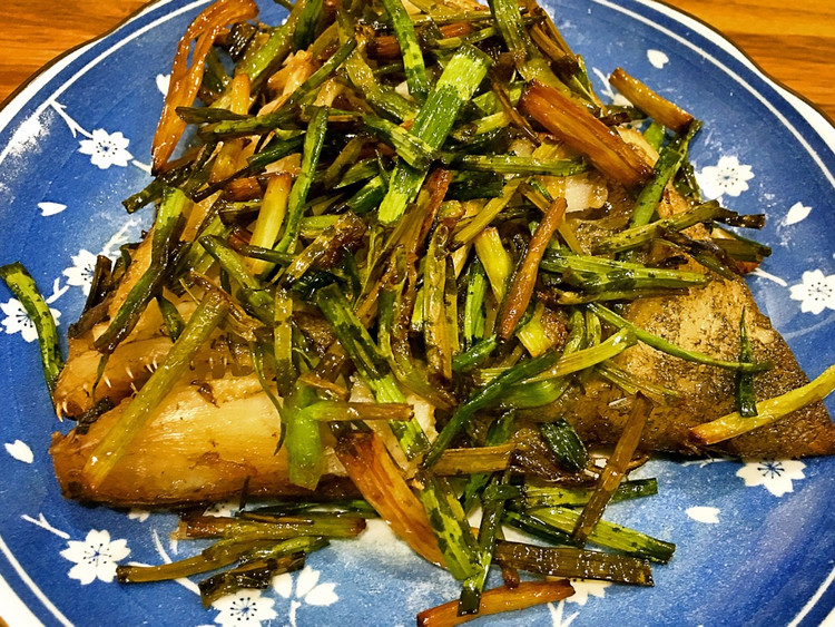 葱油鸦片鱼头的做法