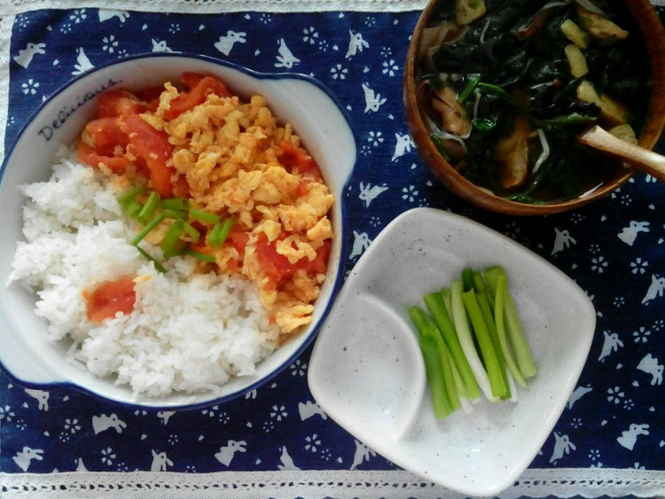西红柿炒蛋早饭套餐~的做法
