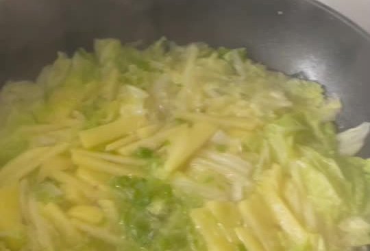 白菜土豆汤——白菜炖土豆——白菜系列1的做法