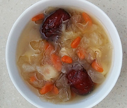 银耳莲子汤的做法