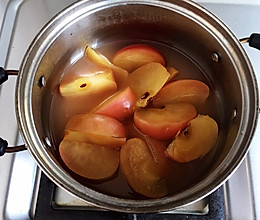 冰糖煮苹果的做法