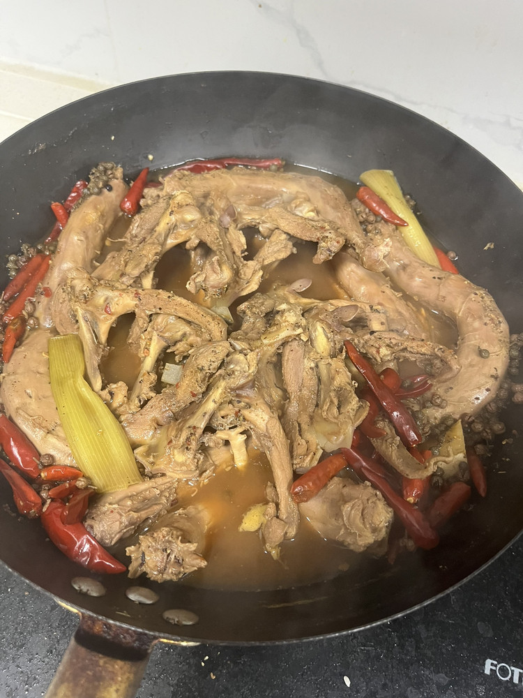 卤鸭脖，鸭锁骨的做法