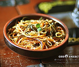 怀旧版满分减腹餐凉拌三丝之【海带莴苣拌胡萝卜】的做法