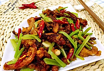 鱿鱼须爆香芹的做法