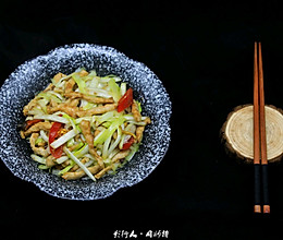 韭黄肉丝－肉丝滑嫩，韭黄鲜香的做法