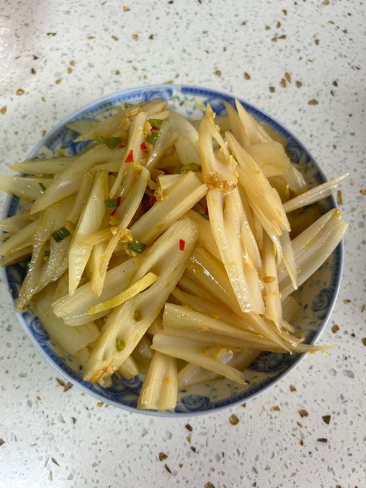 凉拌莲藕的做法