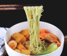 鲜虾鱼丸仙草面的做法