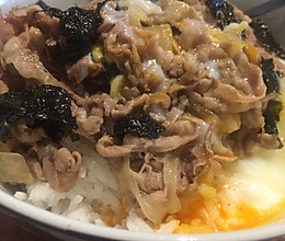 温泉蛋牛丼盖饭的做法