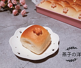 #精品菜谱挑战赛#花花香浓酸奶小餐包的做法