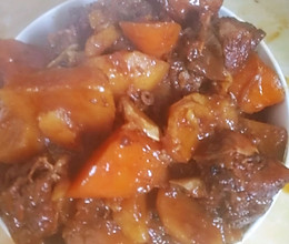 压锅鸭腿土豆的做法