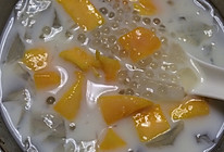 九毛膏芒果椰汁西米露的做法