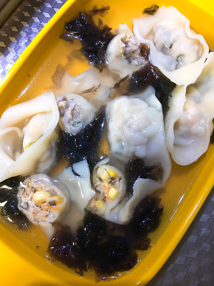 猪肉皮蛋馄炖 猪肉玉米混沌 馄饨的做法