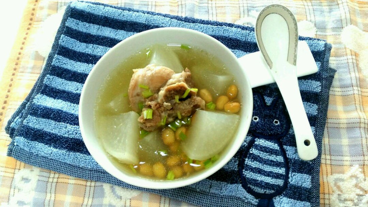 黄豆萝卜猪骨汤的做法