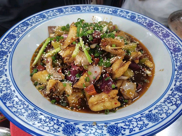 干锅耗儿鱼的做法