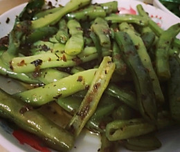 芽菜炒豆角的做法