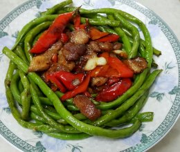 五花肉闷长豆角的做法