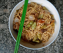 席氏～红烧肉焖面的做法