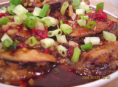 鱼香茄饼的做法