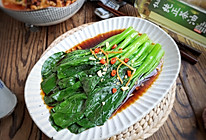 白灼菜心时,记得加点它,菜心翠绿鲜嫩,清脆解腻的做法